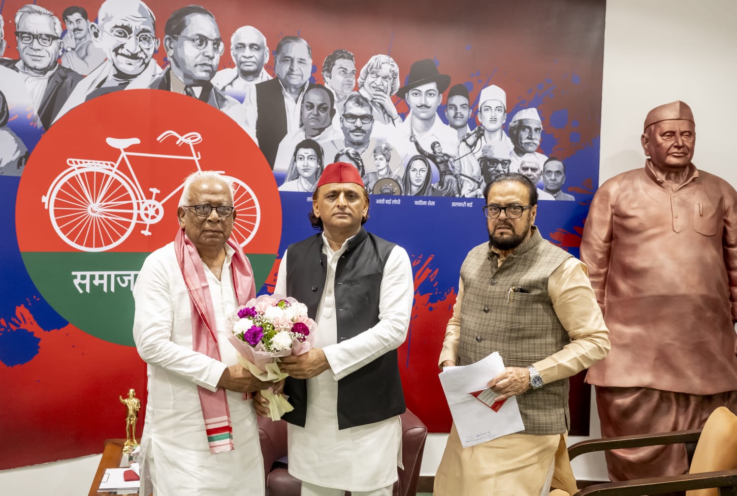 अखिलेश यादव ने मोहम्मद यूनुस.jpeg